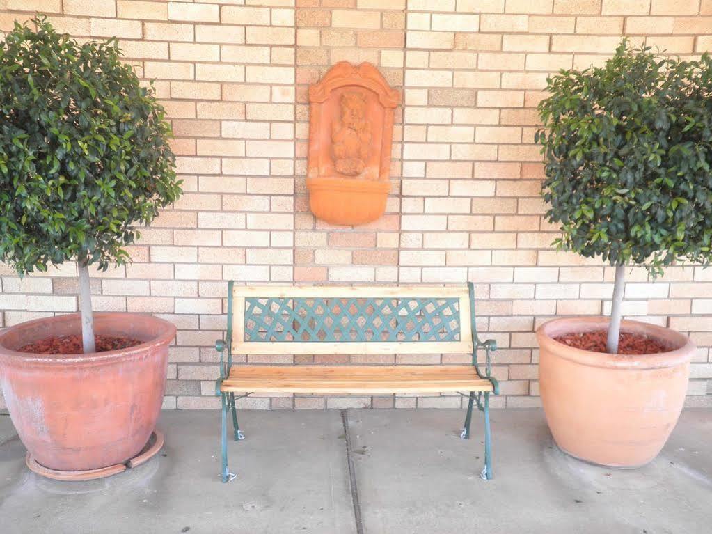 Ningana Motel Mudgee Exterior photo